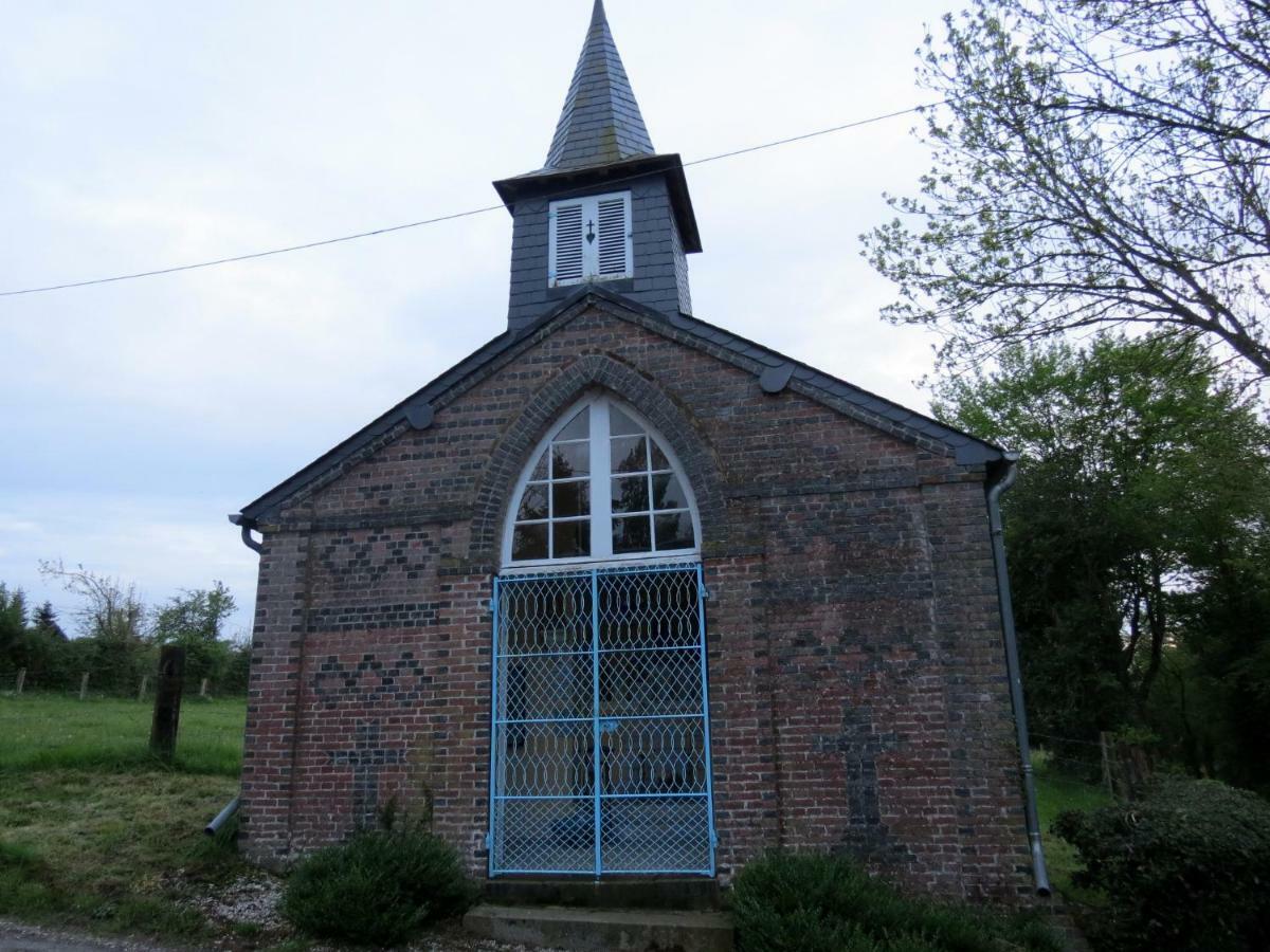 Le Chant Des Fees Notre-Dame-de-Courson Exterior photo